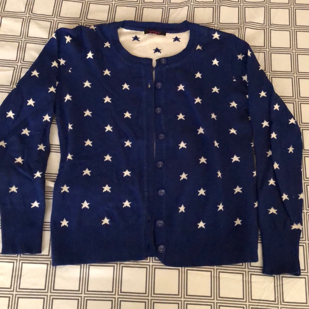 Sweater star pattern